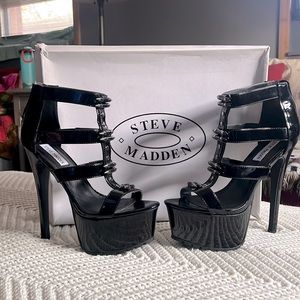 Steve Madden Twerkin Black Patent heels
